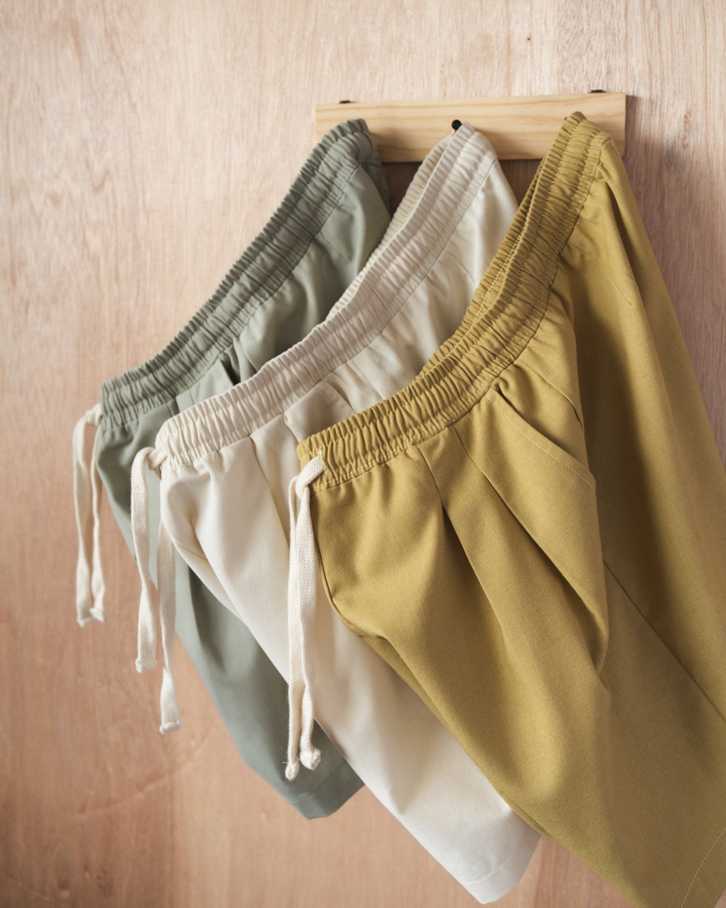 Linen Shorts Cream