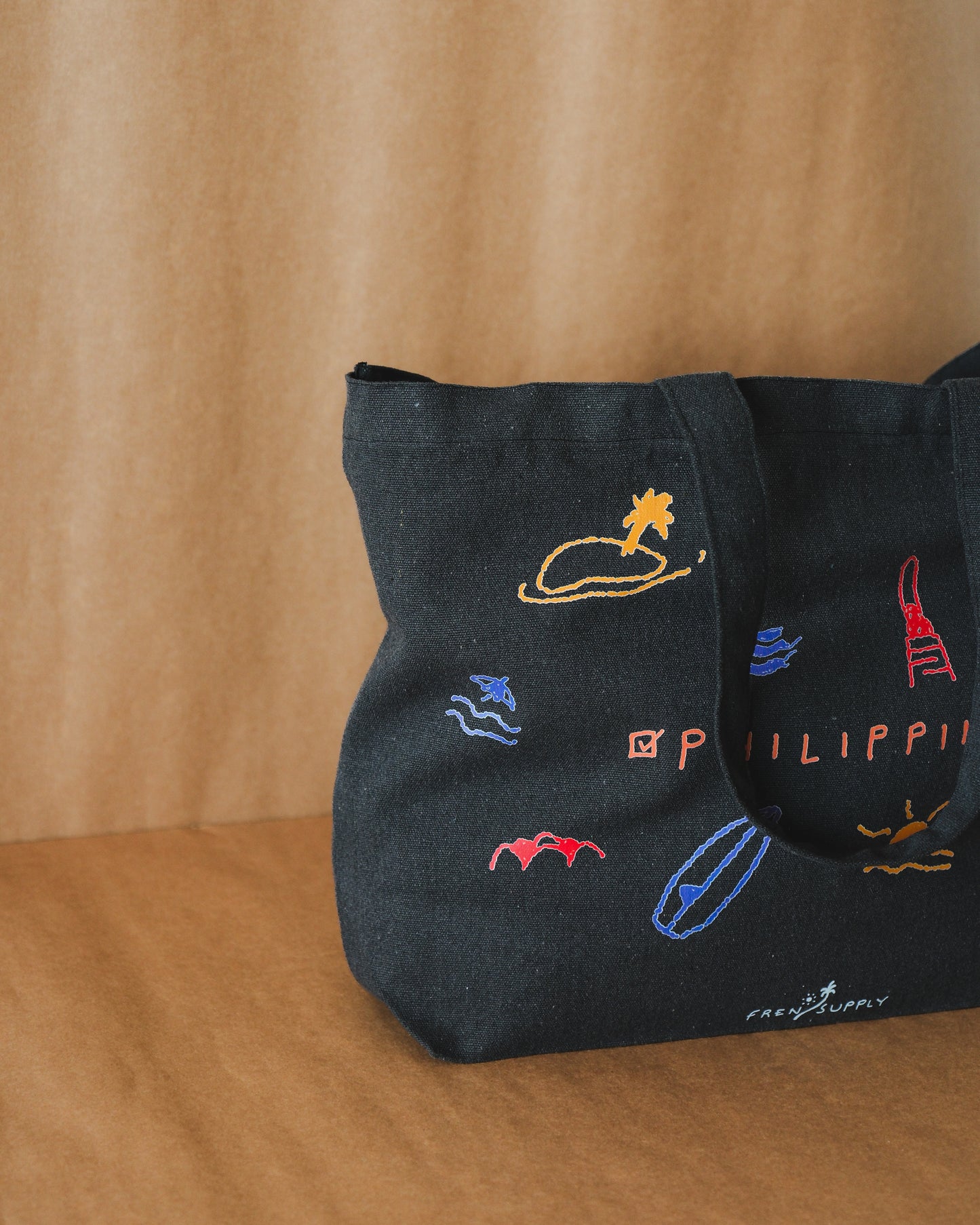 Bucket List Tote (Charcoal)