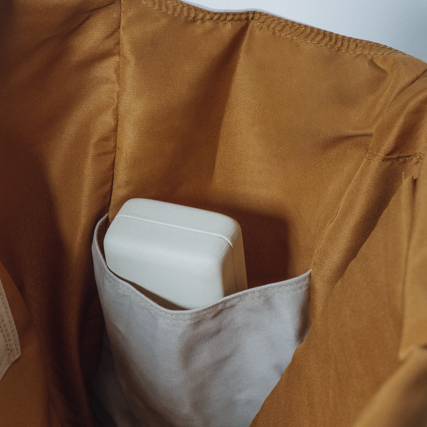 TOUR TOTE - BONE (Light Grey)